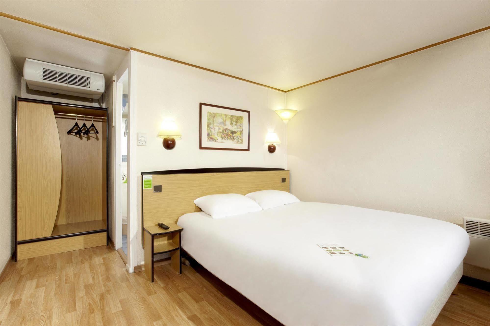 Campanile Brive-La-Gaillarde Ouest Hotel Exterior photo