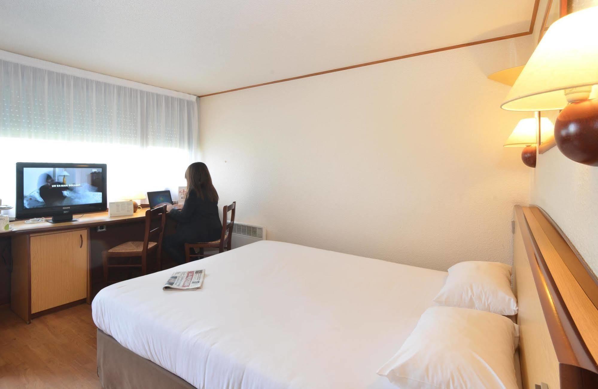 Campanile Brive-La-Gaillarde Ouest Hotel Exterior photo